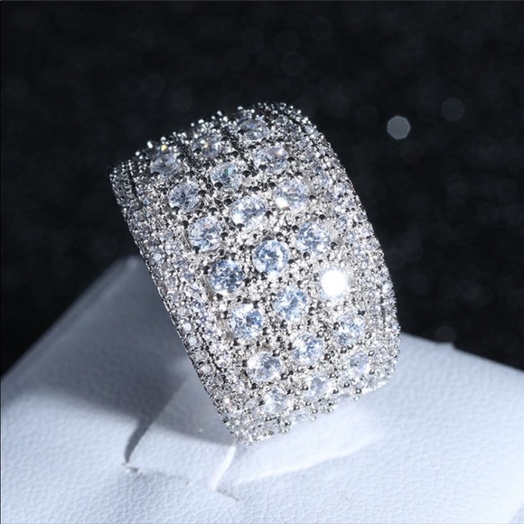 💎NEW💍SILVER ROUND DIAMOND PAVE WIDE BAND RING - Picture 6 of 9